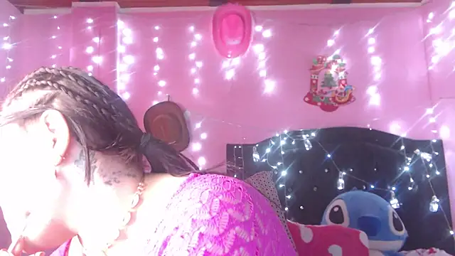 Snapshot of NikkiRous_ chatting on 11-13-25, 02:38 NikkiRous online show from 11-13-25, 02:38