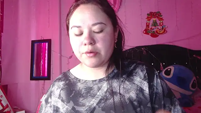 Snapshot of NikkiRous_ chatting on 11-17-25, 02:45 NikkiRous online show from 11-17-25, 02:45