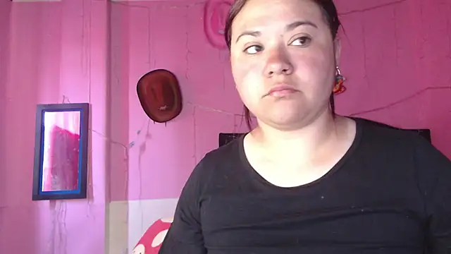 Snapshot of NikkiRous_ chatting on 01-06-26, 01:48 NikkiRous online show from 01-06-26, 01:48