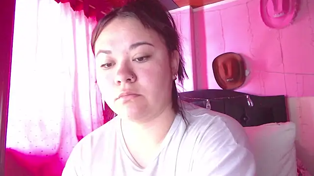 Snapshot of NikkiRous_ chatting on 02-05-26, 04:44 NikkiRous online show from 02-05-26, 04:44