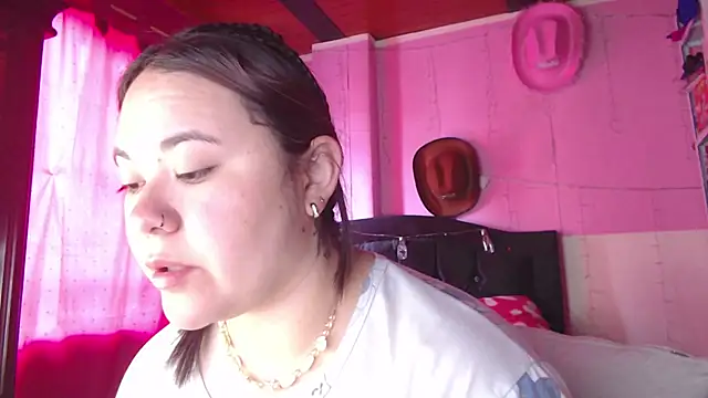 Snapshot of NikkiRous_ chatting on 02-12-26, 02:01 NikkiRous online show from 02-12-26, 02:01