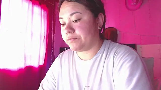 Snapshot of NikkiRous_ chatting on 03-24-26, 03:39 NikkiRous online show from 03-24-26, 03:39