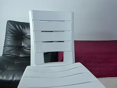 Snapshot of Milk_anastasia chatting on 12-17-25, 09:10 Milk anastasia online show from 12-17-25, 09:10