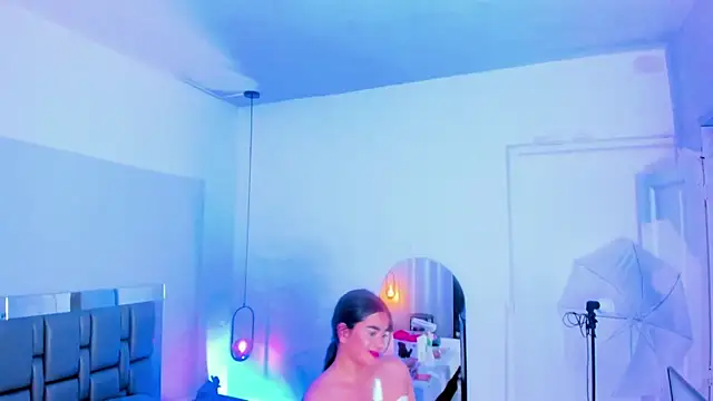 Emily Gil1 online show from 02-21-25, 04:26