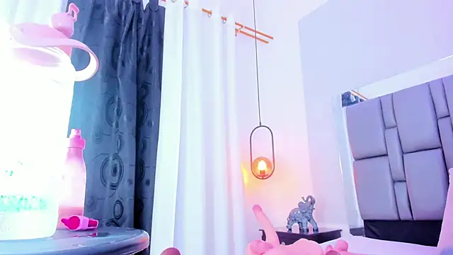 Emily Gil1 online show from 02-26-25, 04:45