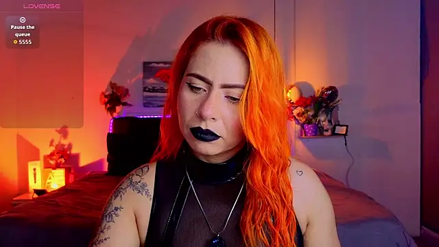 Snapshot of Dulce_charlottee chatting on 10-28-25, 08:11 Dulce charlottee online show from 10-28-25, 08:11