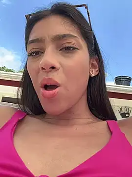 Snapshot of Ema_azel chatting on 12-12-24, 04:53 Ema azel online show from 12-12-24, 04:53