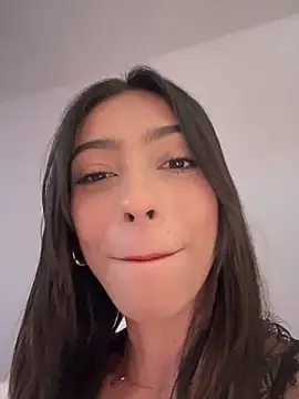 Snapshot of Ema_azel chatting on 12-28-24, 03:48 Ema azel online show from 12-28-24, 03:48