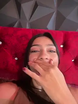 Snapshot of Ema_azel chatting on 12-29-24, 05:12 Ema azel online show from 12-29-24, 05:12