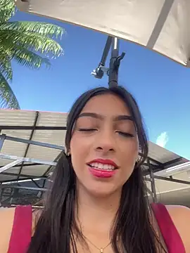 Snapshot of Ema_azel chatting on 01-07-25, 01:46 Ema azel online show from 01-07-25, 01:46