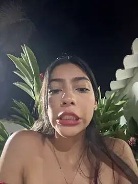 Snapshot of Ema_azel chatting on 01-17-25, 10:11 Ema azel online show from 01-17-25, 10:11