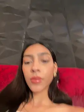 Snapshot of Ema_azel chatting on 02-28-25, 01:47 Ema azel online show from 02-28-25, 01:47