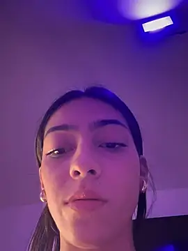 Snapshot of Ema_azel chatting on 03-22-25, 07:42 Ema azel online show from 03-22-25, 07:42