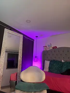 Snapshot of miaromanove_ss chatting on 02-26-26, 03:27 miaromanove ss online show from 02-26-26, 03:27