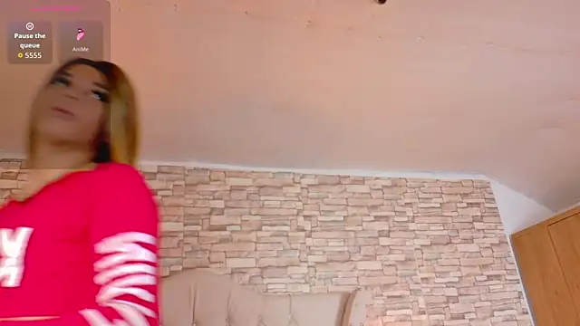 Giorgina Parado online show from 06-17-26, 04:04