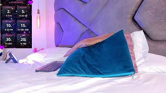 AilishBenson online show from 02-19-25, 10:42