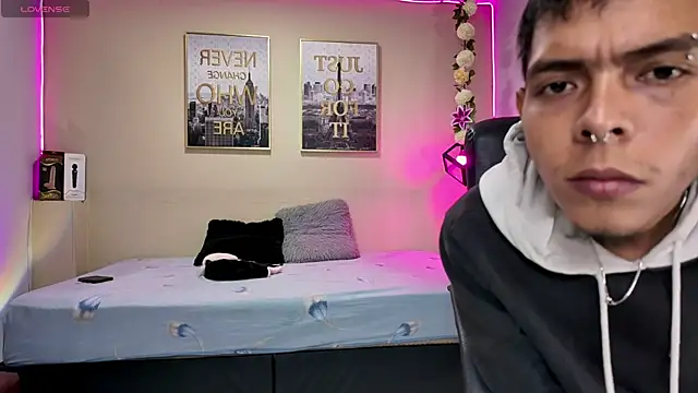 KokoAndRin online show from 01-28-25, 07:21