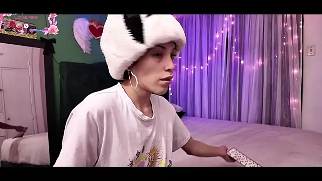 KokoAndRin online show from 11-04-25, 07:18