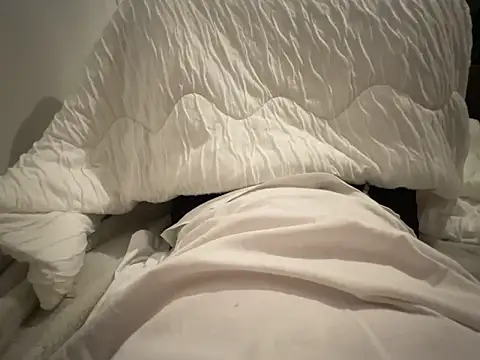 shiro 3 online show from 10-24-25, 01:51