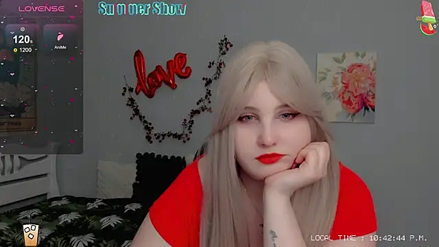 Snapshot of Crystal_Chris chatting on 03-05-25, 08:42 Crystal Chris online show from 03-05-25, 08:42