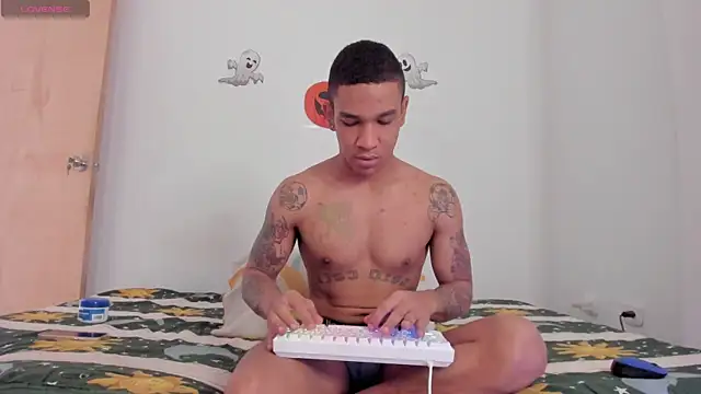 its me miley online show from 10-31-25, 01:34