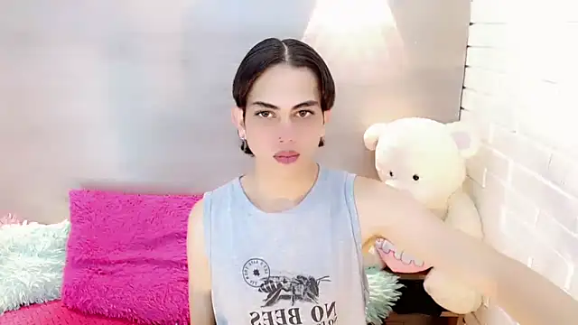 Daniela Pink  online show from 09-24-25, 07:39