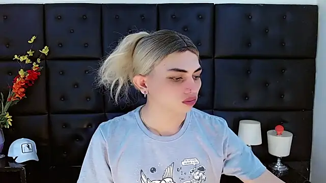 Daniela Pink  online show from 03-07-26, 07:44