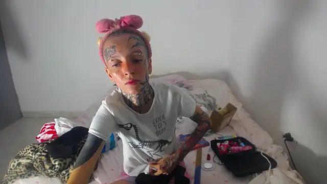 barbara anal squirt  online show from 04-28-26, 07:19