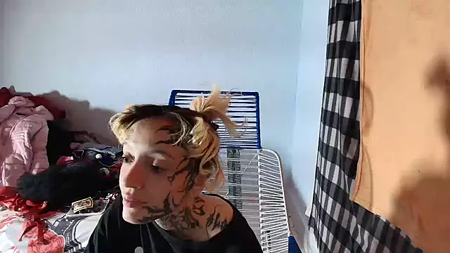 Snapshot of barbara_anal_squirt_ chatting on 07-27-26, 04:19 barbara anal squirt online show from 07-27-26, 04:19