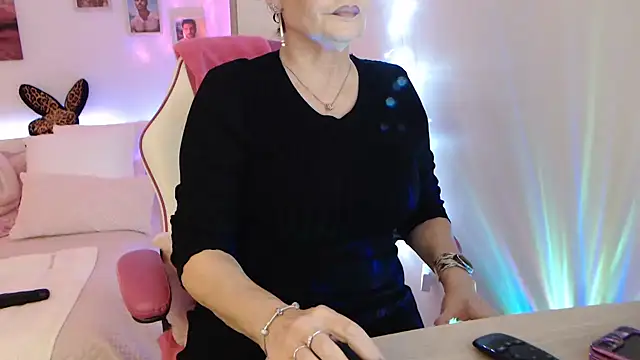 Snapshot of aubade246 chatting on 01-10-25, 01:31 aubade246 online show from 01-10-25, 01:31