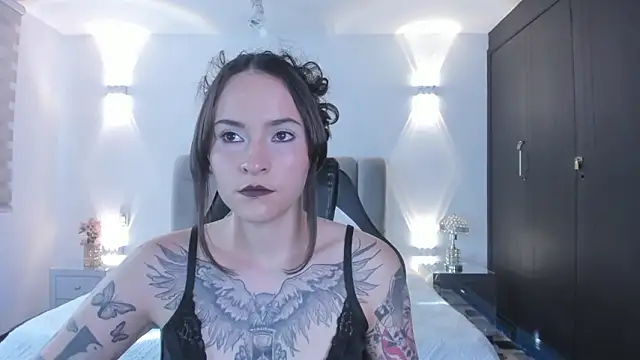 AnnyThompson  online show from 02-07-26, 09:18