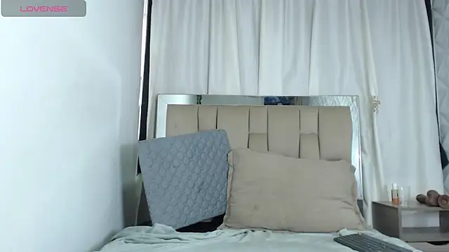 Zoe Curvy online show from 02-27-25, 12:45