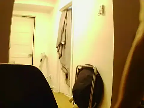 Snapshot of L0cKyseven77 chatting on 03-05-25, 02:46 L0cKyseven77 online show from 03-05-25, 02:46