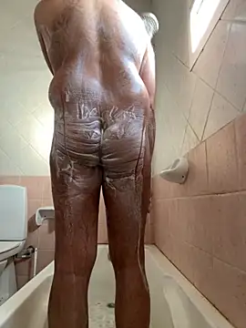 Snapshot of secc69 chatting on 09-14-25, 02:33 secc69 online show from 09-14-25, 02:33