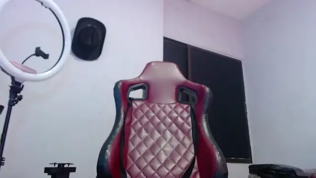 snowflake xxx online show from 10-12-25, 07:13