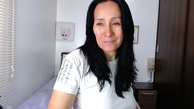 Maira B online show from 04-08-26, 05:35