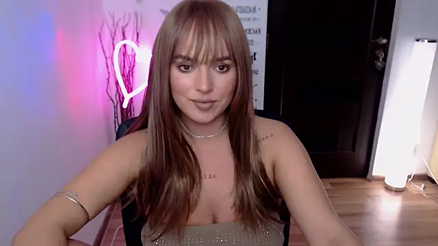 Snapshot of ChloeJewel1 chatting on 12-02-25, 02:01 ChloeJewel1 online show from 12-02-25, 02:01