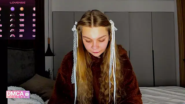 Snapshot of Molly_sweetie chatting on 01-12-26, 07:24 Molly sweetie online show from 01-12-26, 07:24