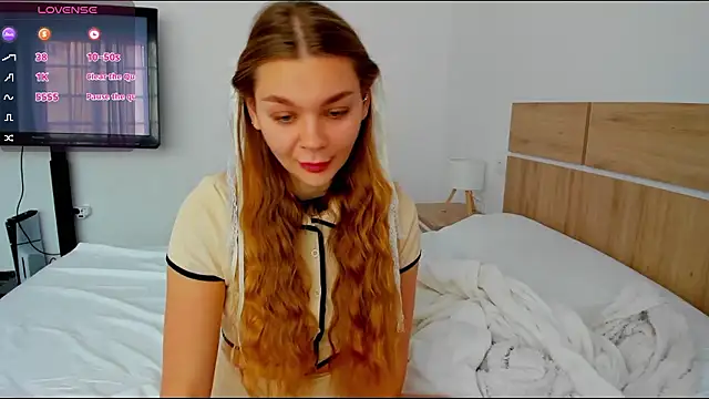 Snapshot of Molly_sweetie chatting on 02-27-26, 07:19 Molly sweetie online show from 02-27-26, 07:19