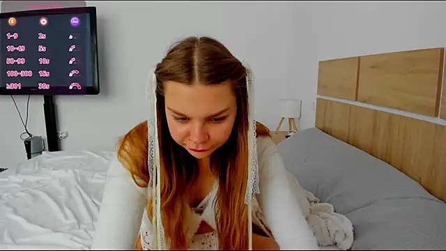 Snapshot of Molly_sweetie chatting on 04-05-26, 06:21 Molly sweetie online show from 04-05-26, 06:21