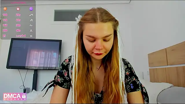 Molly sweetie online show from 05-13-26, 06:33