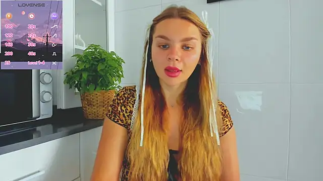 Molly sweetie online show from 06-26-26, 06:40