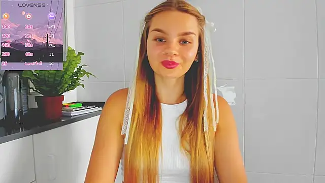 Molly sweetie online show from 07-06-26, 06:32