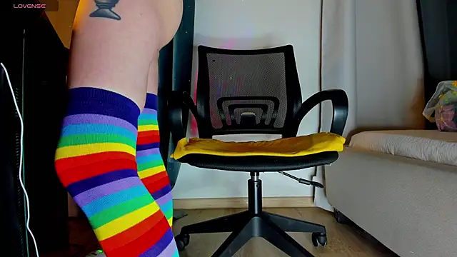 HunnyWifey online show from 11-23-25, 08:52