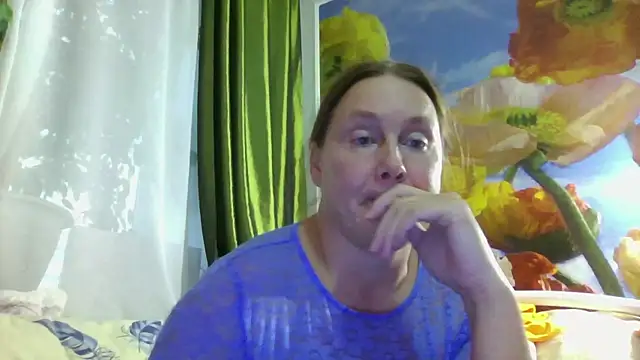 Snapshot of pussykroshka chatting on 09-09-25, 04:28 pussykroshka online show from 09-09-25, 04:28