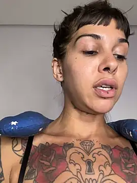 Snapshot of Nikatsu chatting on 01-31-25, 02:48 Nikatsu online show from 01-31-25, 02:48