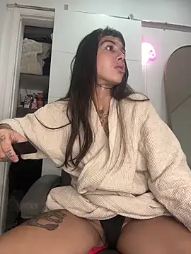 Snapshot of Nikatsu chatting on 03-07-25, 05:18 Nikatsu online show from 03-07-25, 05:18