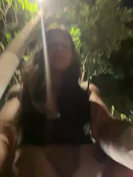 Snapshot of Nikatsu chatting on 03-08-25, 12:11 Nikatsu online show from 03-08-25, 12:11