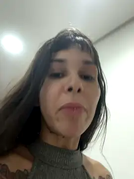 Snapshot of Nikatsu chatting on 10-07-25, 01:58 Nikatsu online show from 10-07-25, 01:58