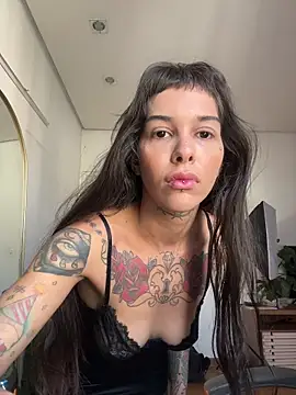 Snapshot of Nikatsu chatting on 11-13-25, 11:31 Nikatsu online show from 11-13-25, 11:31